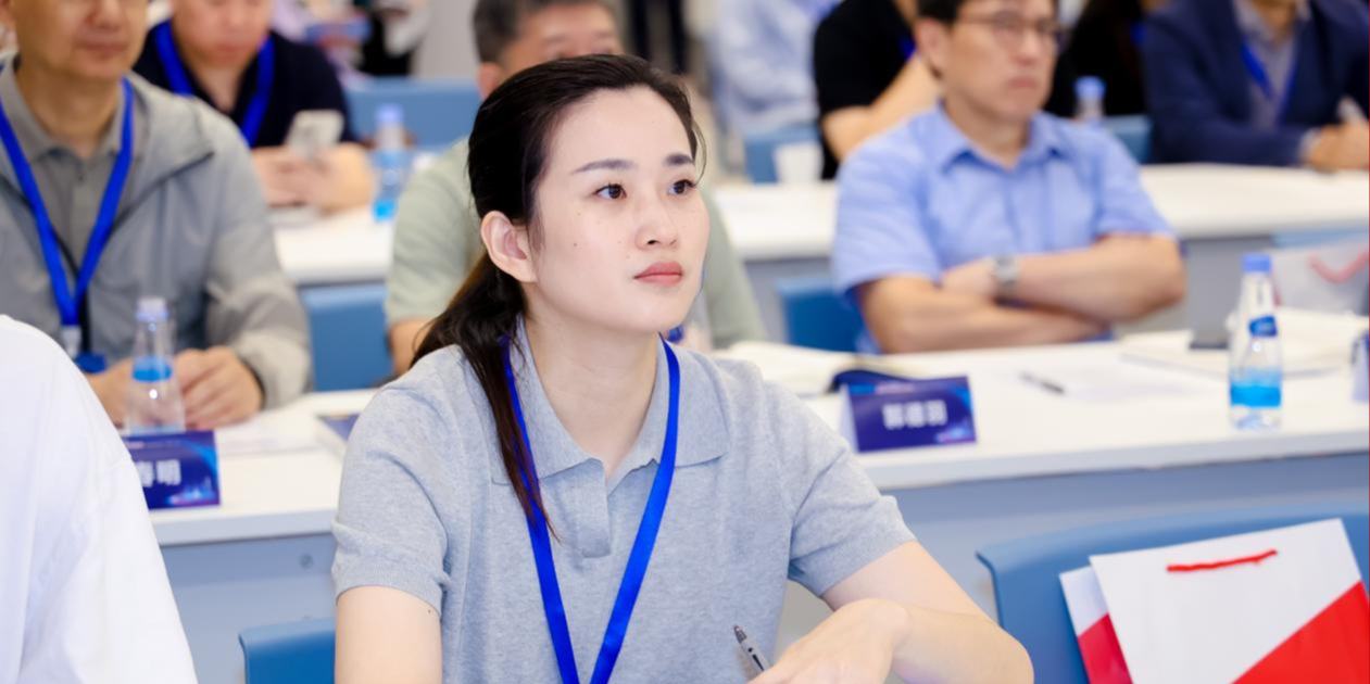 現場觀眾在傾聽嘉賓發言